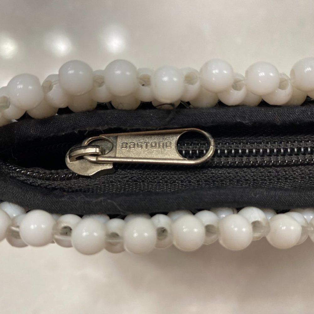 Vintage BAGTONE Black & White Beaded Clutch Bag 🖤 Mod 60s/70s Y2K Vibes - Picture 13 of 15